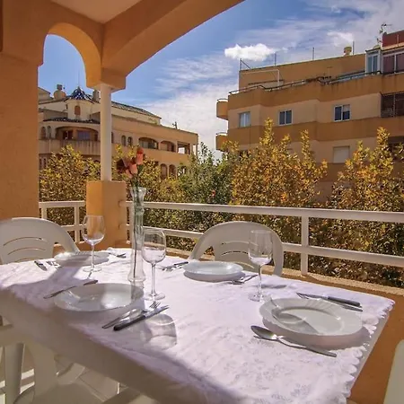 Centrico Con Piscina - Apolovii *