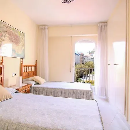 Apartment Centrico Con Piscina - Apolovii