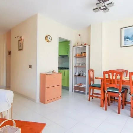 Centrico Con Piscina - Apolovii Calp